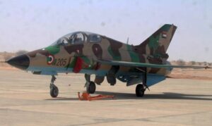 طيران الجيش يجبر الآلاف من دارفور لهجران ديارهم